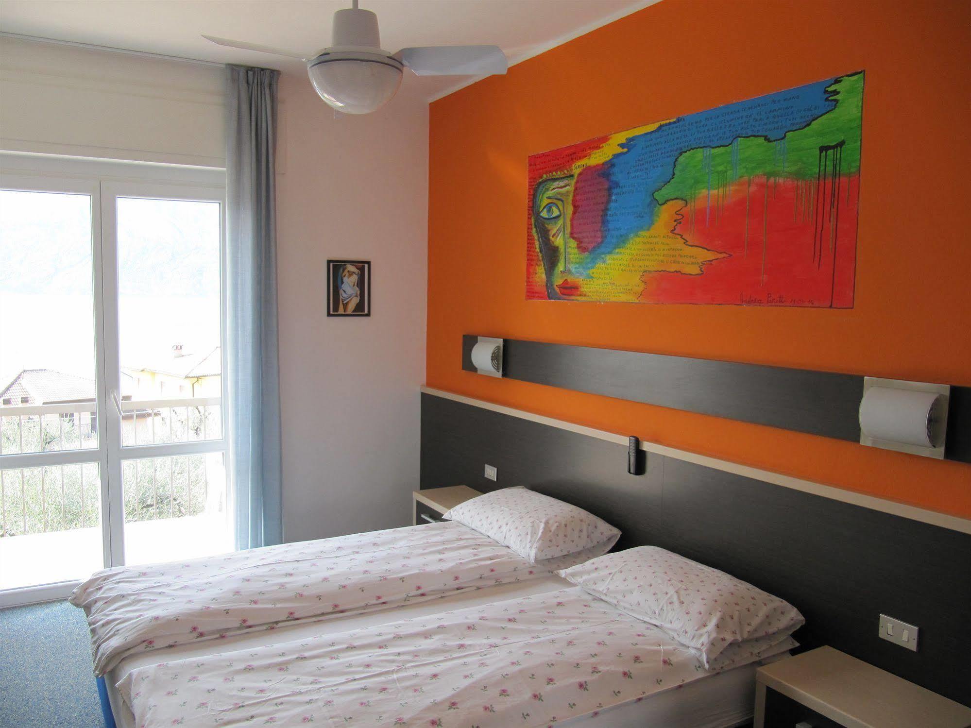 Carlo Hotel